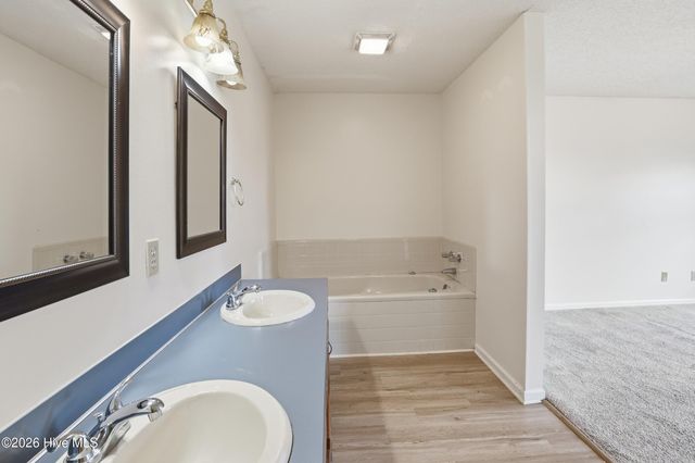 123 W Victoria Court F, Greenville, NC 27834