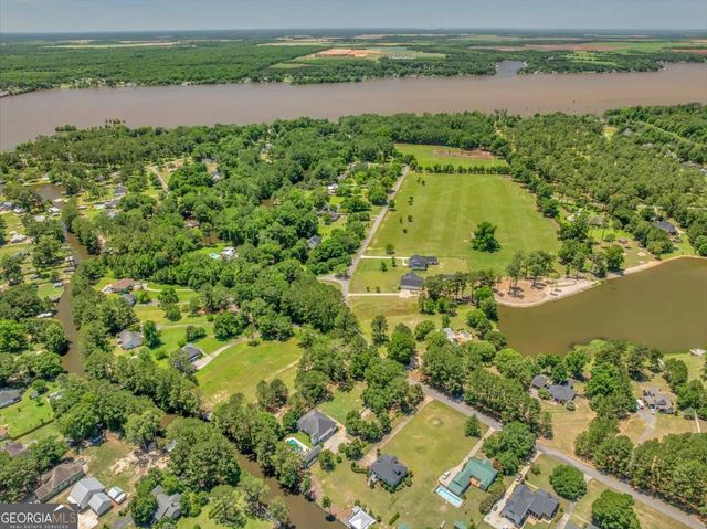 126 N Valhalla Drive, Cordele, GA 31015