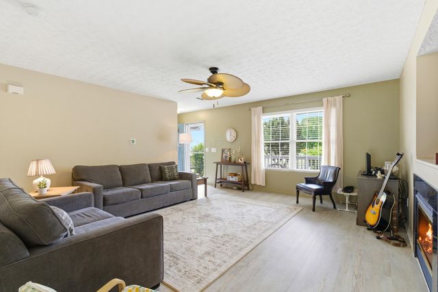 8778 Olenmead Drive, Lewis Center, OH 43035