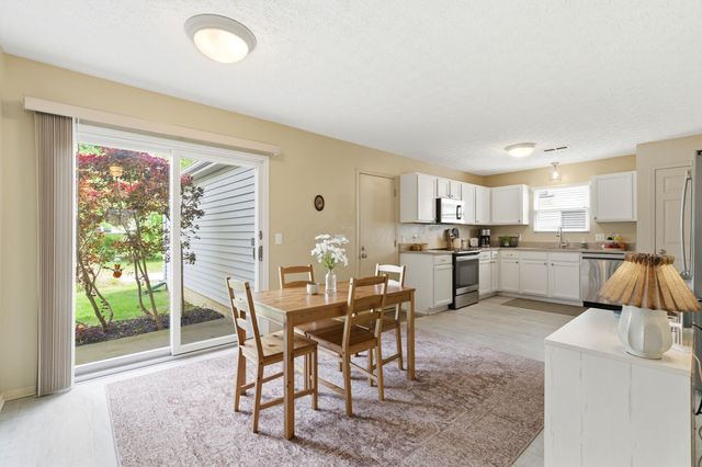 8778 Olenmead Drive, Lewis Center, OH 43035