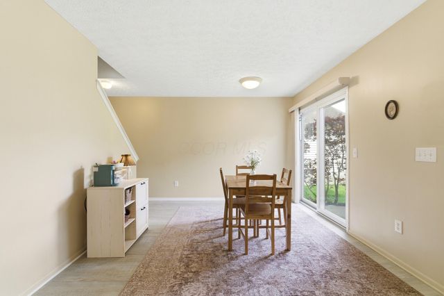8778 Olenmead Drive, Lewis Center, OH 43035