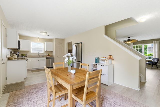 8778 Olenmead Drive, Lewis Center, OH 43035
