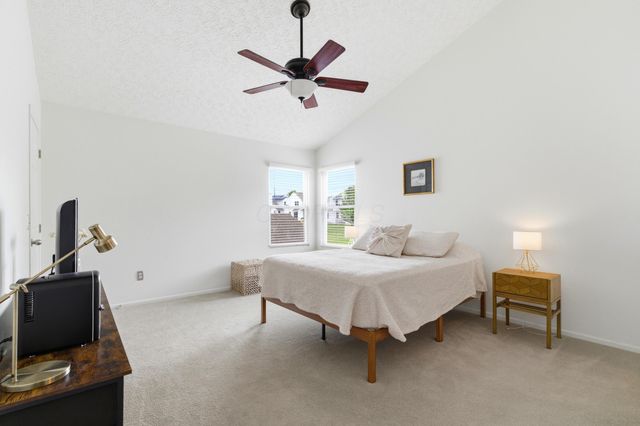 8778 Olenmead Drive, Lewis Center, OH 43035
