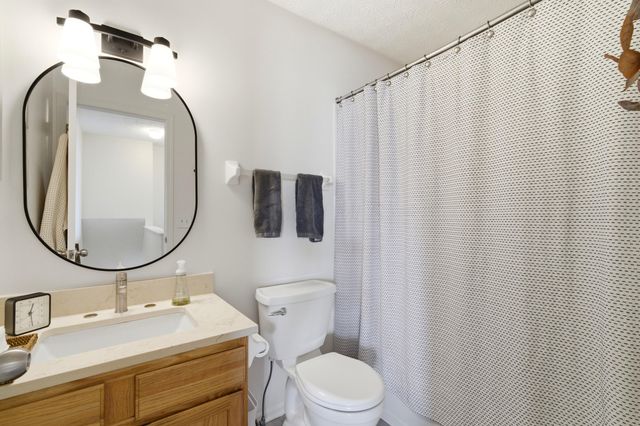 8778 Olenmead Drive, Lewis Center, OH 43035
