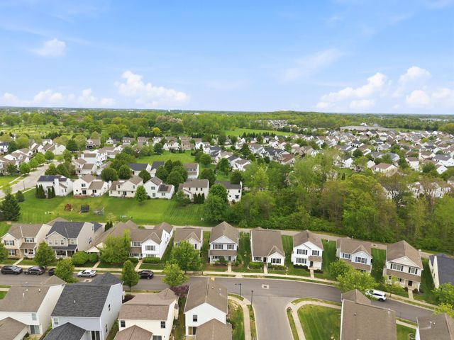 8778 Olenmead Drive, Lewis Center, OH 43035