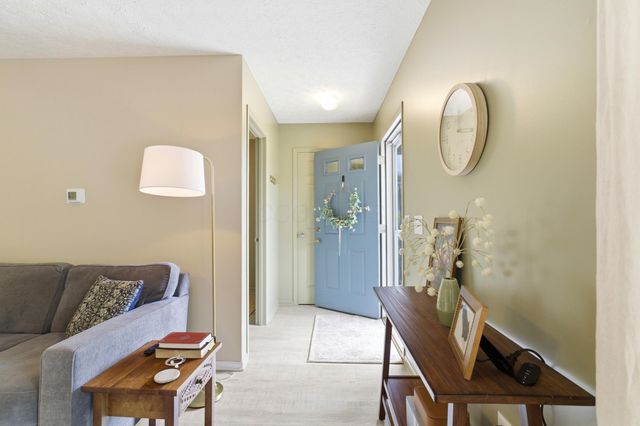 8778 Olenmead Drive, Lewis Center, OH 43035