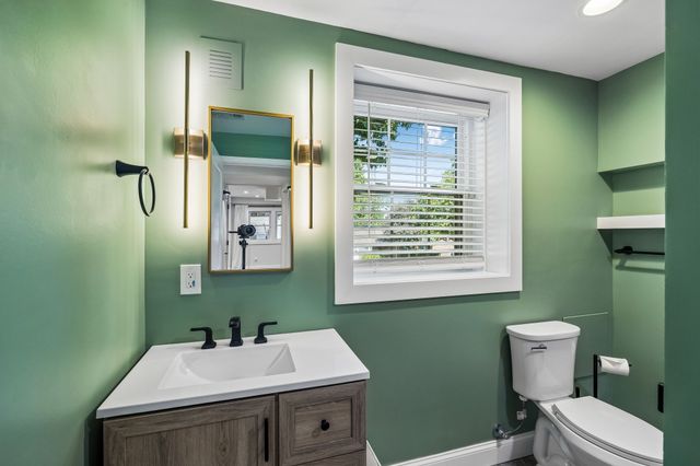 708 Countrywood Dr, Franklin, TN 37064