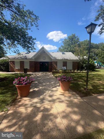 7402 TARFSIDE LN, Gaithersburg, MD 20879