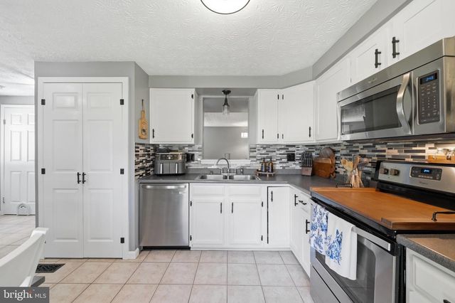 7402 TARFSIDE LN, Gaithersburg, MD 20879