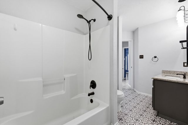 6804 Riverchase Trail, Denton, TX 76210