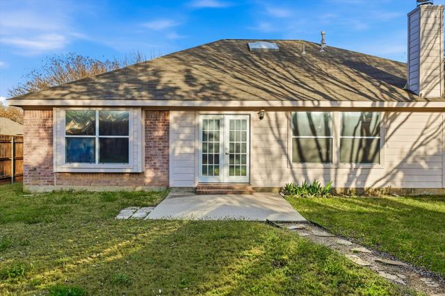 6804 Riverchase Trail, Denton, TX 76210