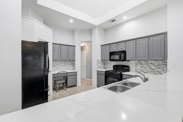 6804 Riverchase Trail, Denton, TX 76210