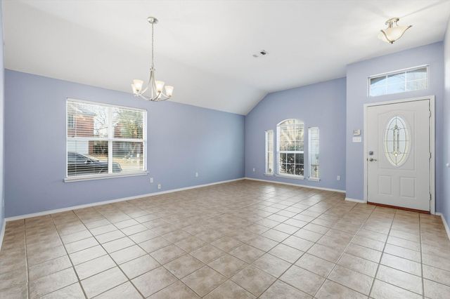 6804 Riverchase Trail, Denton, TX 76210