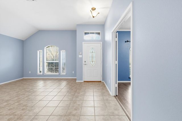 6804 Riverchase Trail, Denton, TX 76210