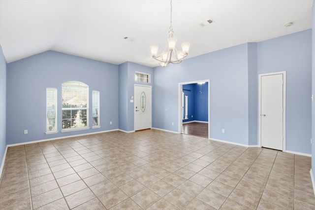 6804 Riverchase Trail, Denton, TX 76210