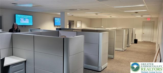 1011 North Brookside Road, Lower Macungie Twp, PA 18106