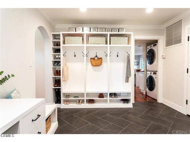 12807 Milbank Street, Studio City (los Angeles), CA 91604