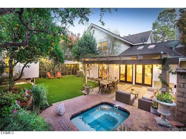 12807 Milbank Street, Studio City (los Angeles), CA 91604