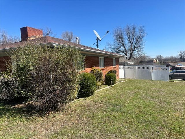 1800 N Oaklawn Avenue, Oklahoma City, OK 73121
