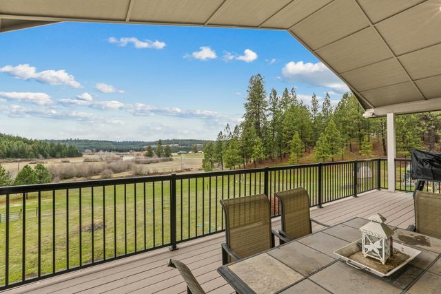 12611 E Big Meadows Rd, Chattaroy, WA 99003