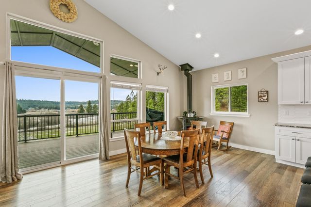 12611 E Big Meadows Rd, Chattaroy, WA 99003