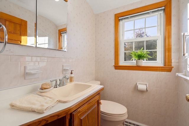32 Nichols Ave, Avon, MA 02322