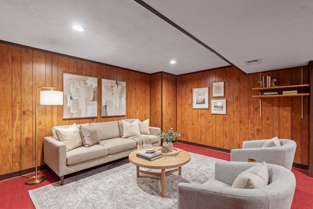 32 Nichols Ave, Avon, MA 02322