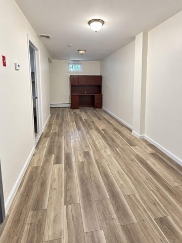 249-75 57th Avenue, Little Neck, NY 11362