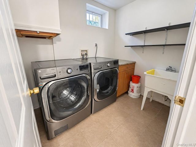 249-75 57th Avenue, Little Neck, NY 11362