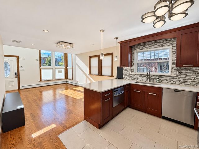 249-75 57th Avenue, Little Neck, NY 11362