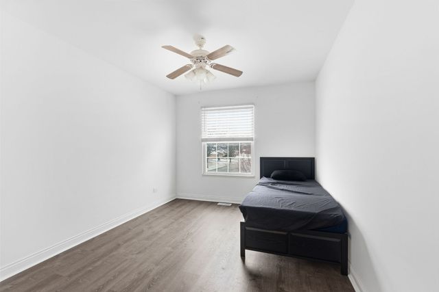 8534 Westberry Lane, Tinley Park, IL 60487