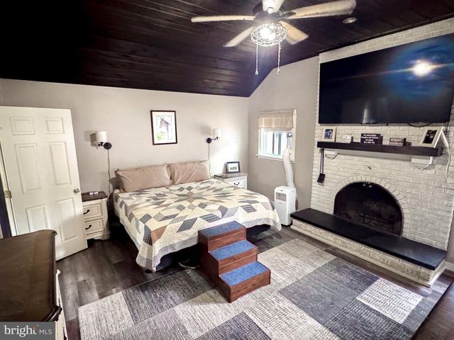 2309 WALNUT AVE, Hainesport, NJ 08036