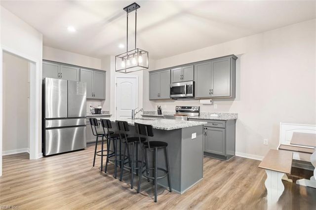 1430 Tutelo RD, Quinton, VA 23141