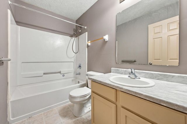 3919 Rosette Drive, Grove City, OH 43123