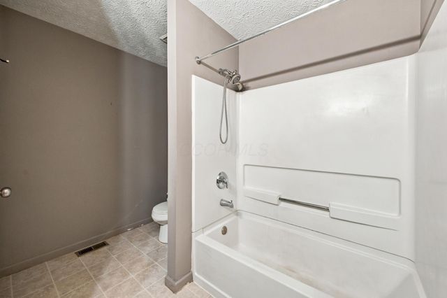 3919 Rosette Drive, Grove City, OH 43123
