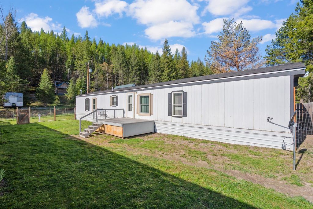 220 3rd Avenue S, Martin City, MT 59926 photo 2