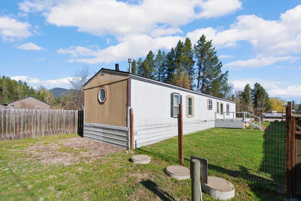 220 3rd Avenue S, Martin City, MT 59926 photo 3
