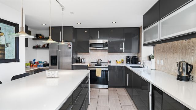 65 Lake Avenue 830, Worcester, MA 01604