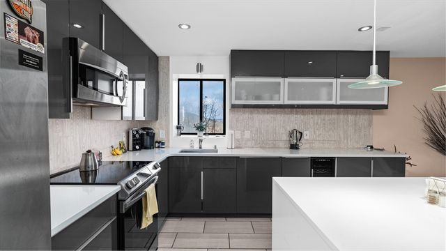 65 Lake Avenue 830, Worcester, MA 01604