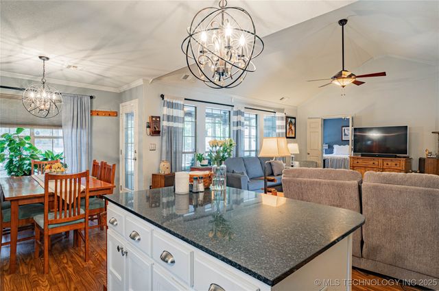 27 Wood Lake Drive, Sand Springs, OK 74063