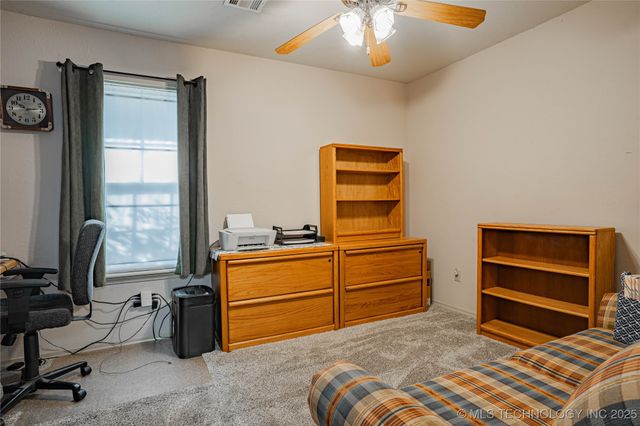 27 Wood Lake Drive, Sand Springs, OK 74063