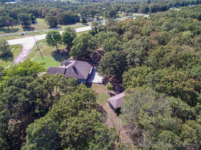 27 Wood Lake Drive, Sand Springs, OK 74063