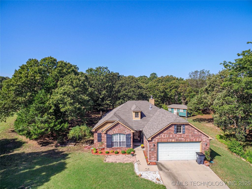 27 Wood Lake Drive, Sand Springs, OK 74063