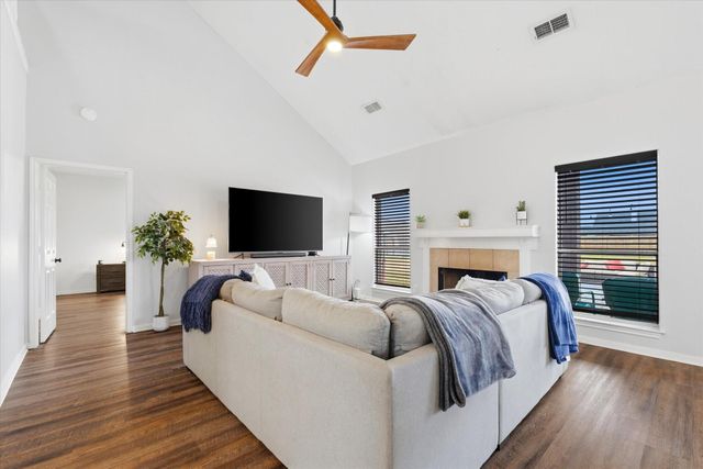 1914 Lafayette Lane, Baytown, TX 77523