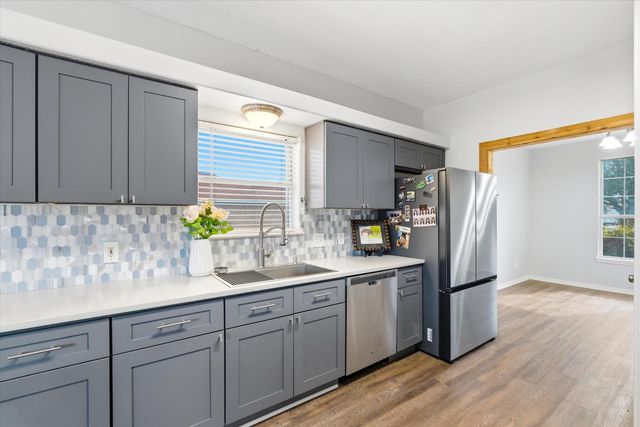 1914 Lafayette Lane, Baytown, TX 77523