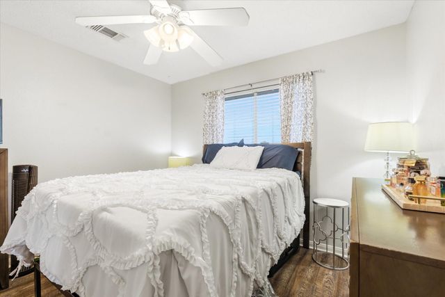 1914 Lafayette Lane, Baytown, TX 77523