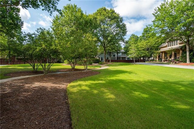 9938 Mancunian Way, Douglasville, GA 30135