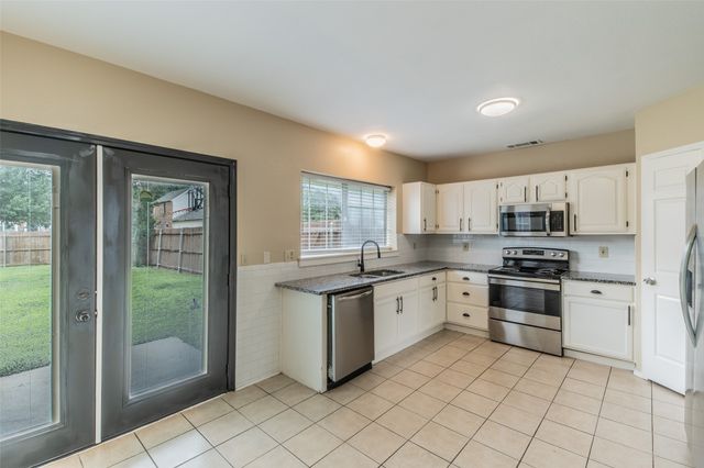 311 Pemberton Place, Cedar Hill, TX 75104