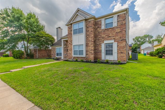 311 Pemberton Place, Cedar Hill, TX 75104
