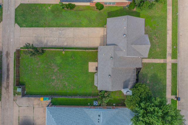 311 Pemberton Place, Cedar Hill, TX 75104
